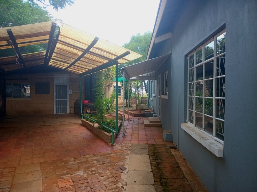 4 Bedroom Property for Sale in Bloemhof Rural North West